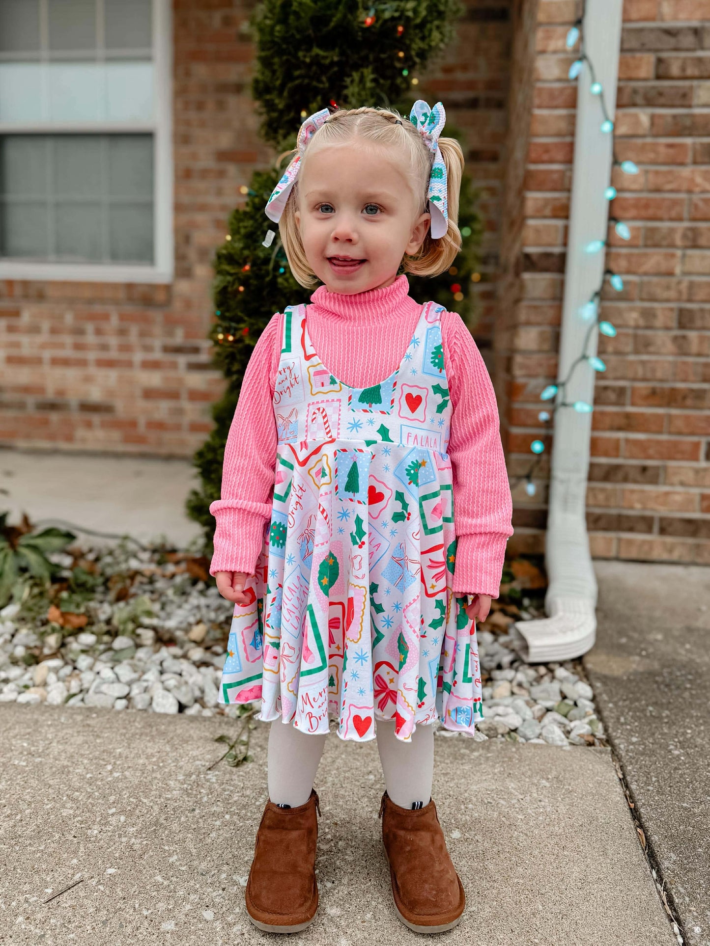 Mira pinafore