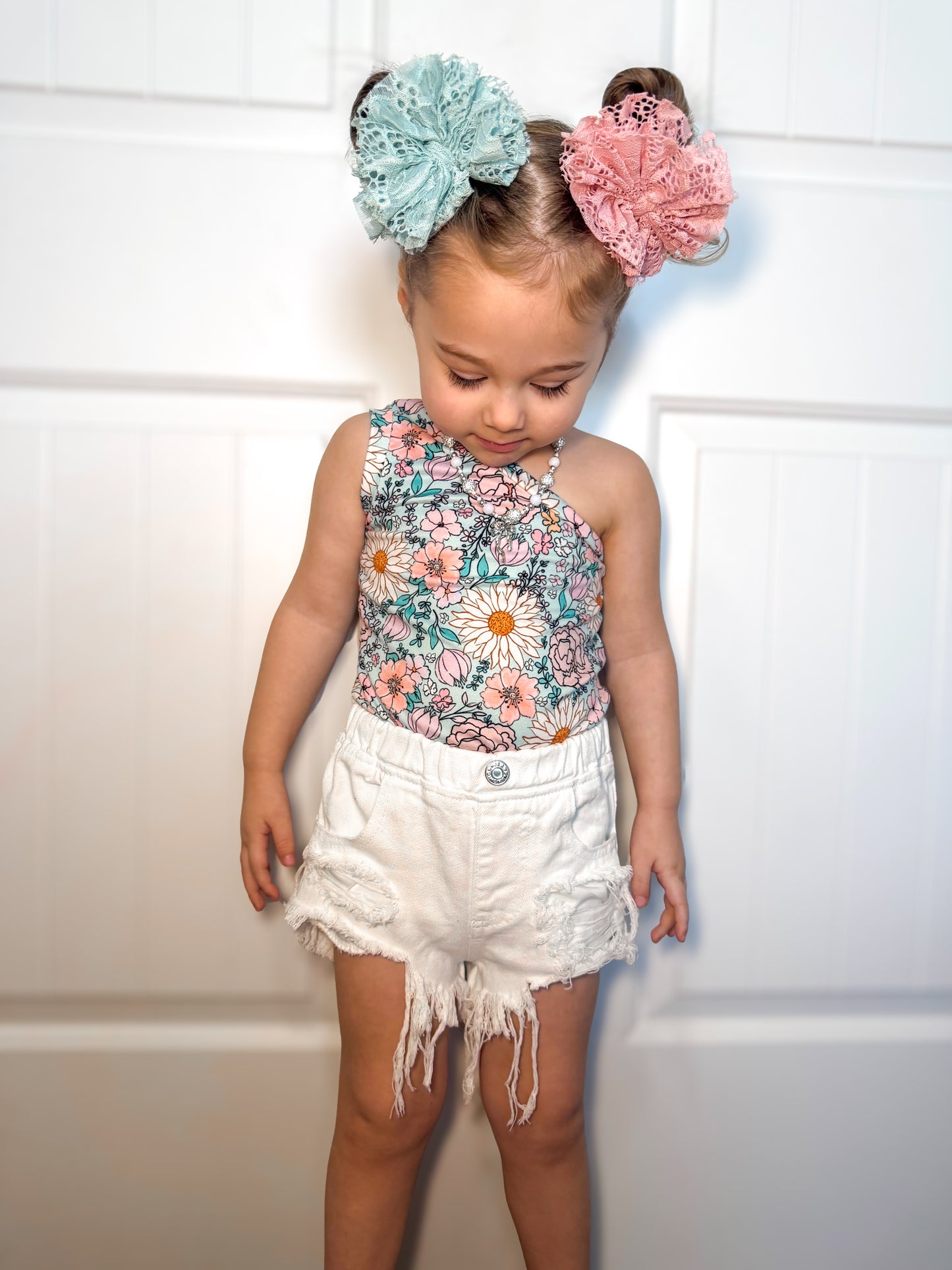 One shoulder tank